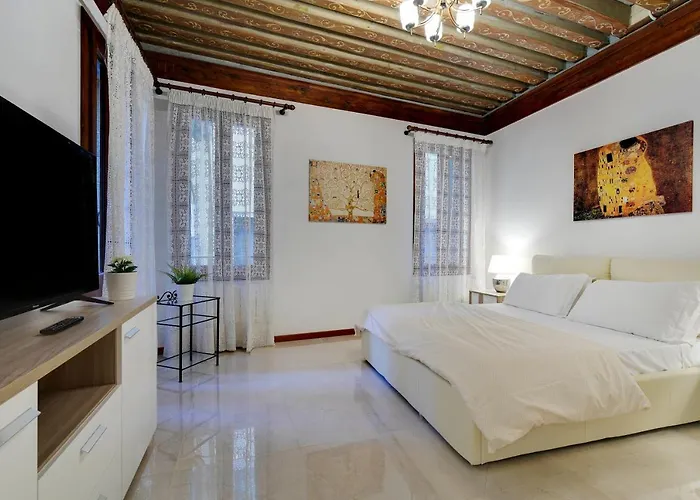 Ca' Rialto Apartment *